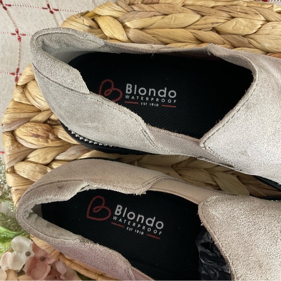 Blondo “Robin” Waterproof Beige Suede Flats Women’s Size 6 NWOT B6735 MSH - Picture 11 of 11